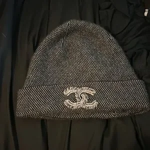 CHANEL | Accessories | Cashmere Cc Beanie Hat Black White  display picture 1
